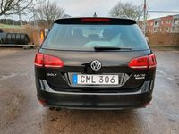 begagnad VW Golf VII Sportscombi 2.0 TDI R-Line BlueMot Premium