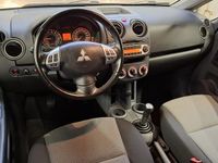 Begagnad Mitsubishi Colt 95 HK (69 kW) 2012 Röd Halvkombi
