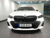 Begagnad BMW 550e Shadowline 313 HK (230 kW) 2025 Vit Kombi