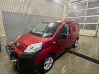Begagnad Peugeot Bipper 68 HK (50 kW) 2008 Röd Minibuss