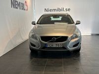 begagnad Volvo V60 D6 Plug-in Hybrid Geartronic Summum Drag/Sov/AWD