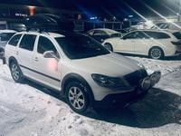 Begagnad Skoda Octavia Scout 2013 Kombi