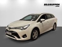 Begagnad Toyota Avensis Active 147 HK (108 kW) 2016 Vit Kombi