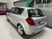 Begagnad Kia Ceed EX 122 HK (89 kW) 2007 Silver Halvkombi