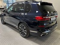 begagnad BMW X7 M50d 400hk Steptronic Executive 7-sits B&W