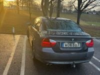Begagnad BMW 325 218 HK (160 kW) 2005 Sedan