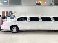 begagnad Lincoln Town Car Limousin Extra Lång Automat 242hk