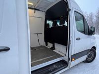 begagnad Mercedes Sprinter 319 CDI Skåp Aut 190hk RWD Drag 3,5T