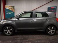 Begagnad Toyota Urban Cruiser 90 HK (66 kW) 2009 Grå Halvkombi