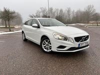 Begagnad Volvo V60 R-Design 150 HK (110 kW) 2012 Kombi