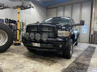 begagnad Dodge Ram 2500 Quad Cab 5.9 Cummins 4x4 B-reg