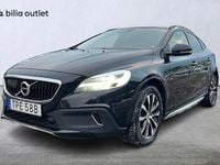 Begagnad Volvo V40 Pro 150 HK (110 kW) 2019 Svart Halvkombi