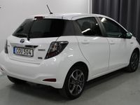 begagnad Toyota Yaris Hybrid e-CVT / B-kamera / fullservad / Euro 5