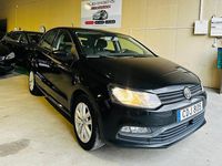 Begagnad VW Polo 90 HK (66 kW) 2015 Svart Halvkombi