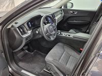 Begagnad Volvo XC60 Core 253 HK (186 kW) 2023 Platinumgrå metallic SUV