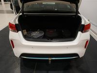 begagnad Kia Optima Hybrid Plug-In Drag Navi hk Panorama 156hk