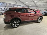 Begagnad Nissan Qashqai 158 HK (116 kW) 2023 Mörkröd SUV