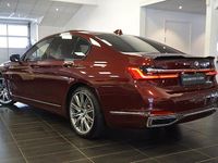 Begagnad BMW 745e Comfort Edition 394 HK (289 kW) 2021 Mörkröd Sedan