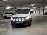 Begagnad VW Caddy 102 HK (75 kW) 2015 Minibuss
