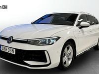 Begagnad VW Passat R-line 177 HK (130 kW) 2025 Pure white Kombi