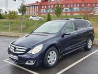 Begagnad Mercedes R320 225 HK (165 kW) 2006 Mörkblå Minibuss