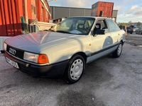 Begagnad Audi 80 90 HK (66 kW) 1988 Baby blå Sedan