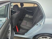 Begagnad Toyota Corolla 110 HK (80 kW) 2006 Blå