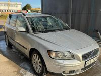 Begagnad Volvo V50 170 HK (125 kW) 2004 Silver Kombi