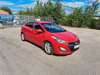 Begagnad Hyundai i30 Sport 111 HK (81 kW) 2012 Röd Halvkombi