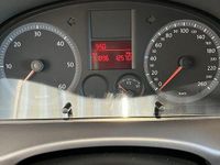 Begagnad VW Caddy 106 HK (77 kW) 2010 Silver Minibuss