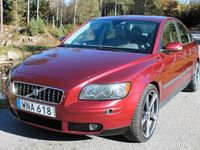 Begagnad Volvo S40 Kinetic 140 HK (102 kW) 2005 Röd Sedan