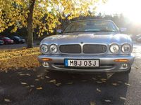 begagnad Jaguar XJR Lågmil, rostfri, ljust skinn 2002, Sedan