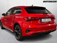 Begagnad Audi A3 Advanced Plus 207 HK (152 kW) 2022 Röd Sedan