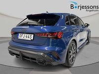 Begagnad Audi RS3 Sportback Sport 406 HK (298 kW) 2024 Blå Halvkombi