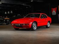 Begagnad Porsche 924 125 HK (91 kW) 1984 Röd Sportkupé