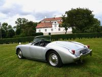 Begagnad MG 1600 90 HK (66 kW) 1959 Silver met/black leather/black convertible top Cab