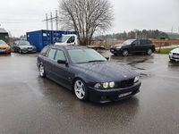 Begagnad BMW 530 231 HK (169 kW) 2001 Mörkblå Kombi