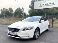 Begagnad Volvo V40 Kinetic 120 HK (88 kW) 2015 Vit Kombi