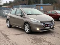 Begagnad Peugeot 208 68 HK (50 kW) 2012 Ljusgrå (grå) Halvkombi