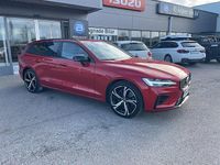 Begagnad Volvo V60 Ultimate 310 HK (228 kW) 2022 Röd Kombi