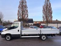 begagnad Iveco Daily 35s 3,0L 4,5m Flak företag 2022, Transportbil