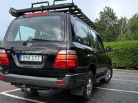 Begagnad Toyota Land Cruiser 235 HK (172 kW) 2000 Svart Sedan