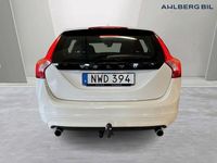 begagnad Volvo V60 T3 Your Kinetic, Parkeringsvärmare m tidur, Parkeringshjälp bak, Rattvärme, Baksätesvärme, Dragkrok 2016, Kombi