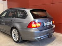 begagnad BMW 320 d Touring Dynamic Automat Nybes Drag M-värm PDC