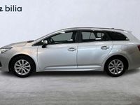 Begagnad Toyota Avensis Active 148 HK (108 kW) 2017 Silver Kombi