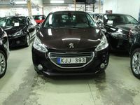 Begagnad Peugeot 208 82 HK (60 kW) 2012 Svart Halvkombi