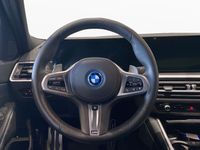 begagnad BMW 330e xDrive Sedan Drag. HiFi