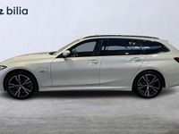 Begagnad BMW 330e M Sport 184 HK (135 kW) 2022 Vit Kombi