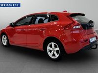 Begagnad Volvo V40 Business Edition 121 HK (88 kW) 2018 Röd