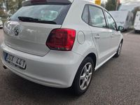 Begagnad VW Polo 90 HK (66 kW) 2012 Vit Halvkombi
